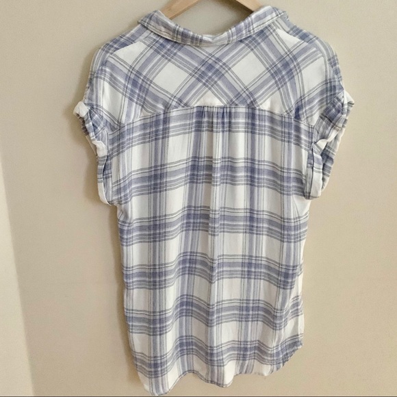 White & Purple Plaid Casual Short-Sleeve Shirt - Picture 3 of 4